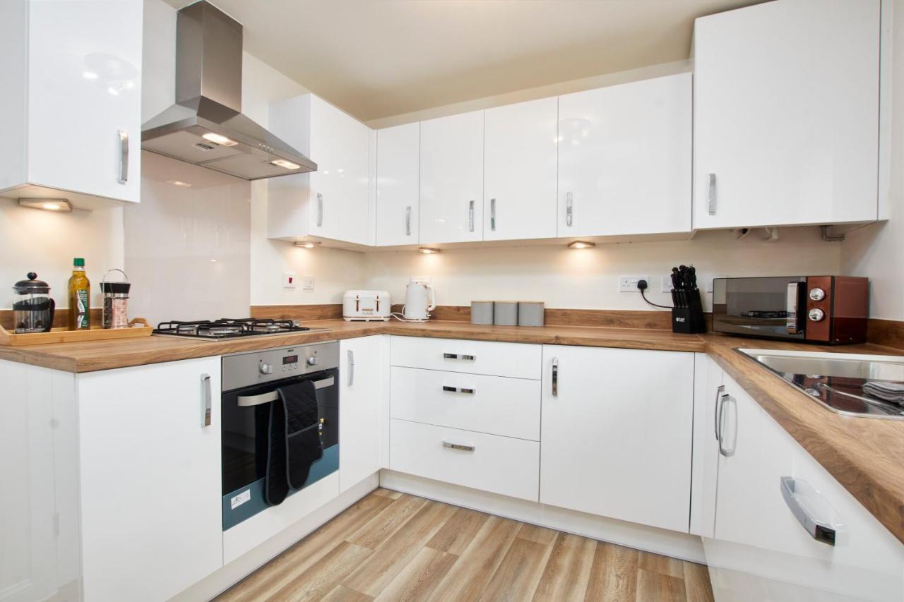 Вилла Superb 3Br House In Coventry Sleeps 9 W/Parking Экстерьер фото