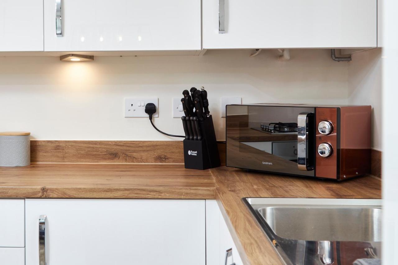 Вилла Superb 3Br House In Coventry Sleeps 9 W/Parking Экстерьер фото