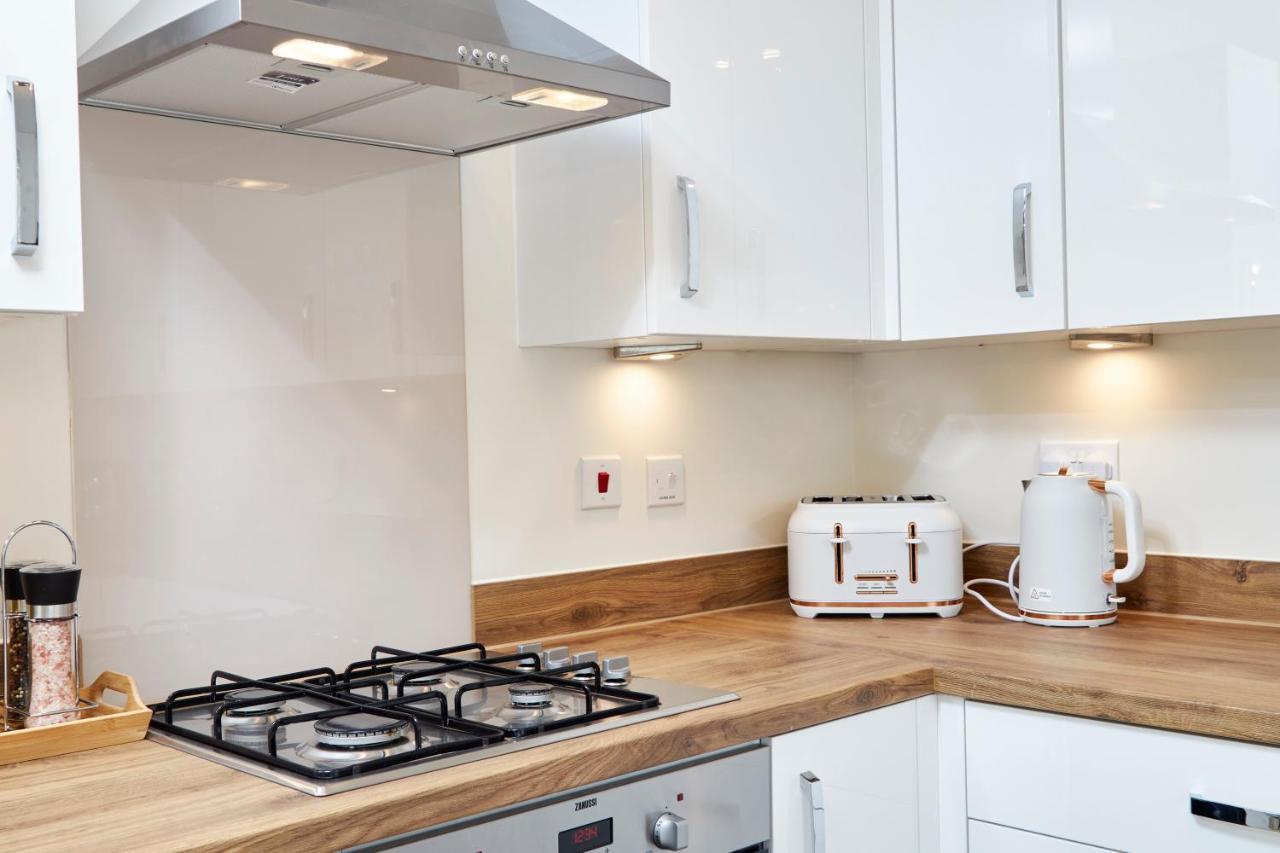 Вилла Superb 3Br House In Coventry Sleeps 9 W/Parking Экстерьер фото