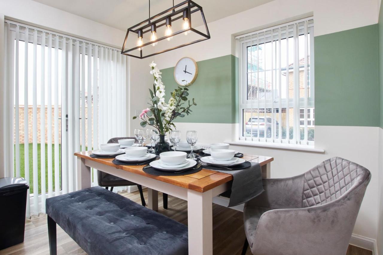 Вилла Superb 3Br House In Coventry Sleeps 9 W/Parking Экстерьер фото